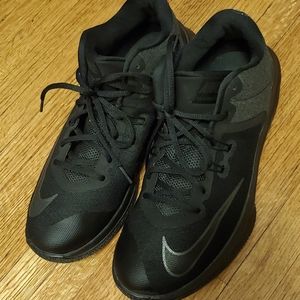 Nike Court Vision Size 10